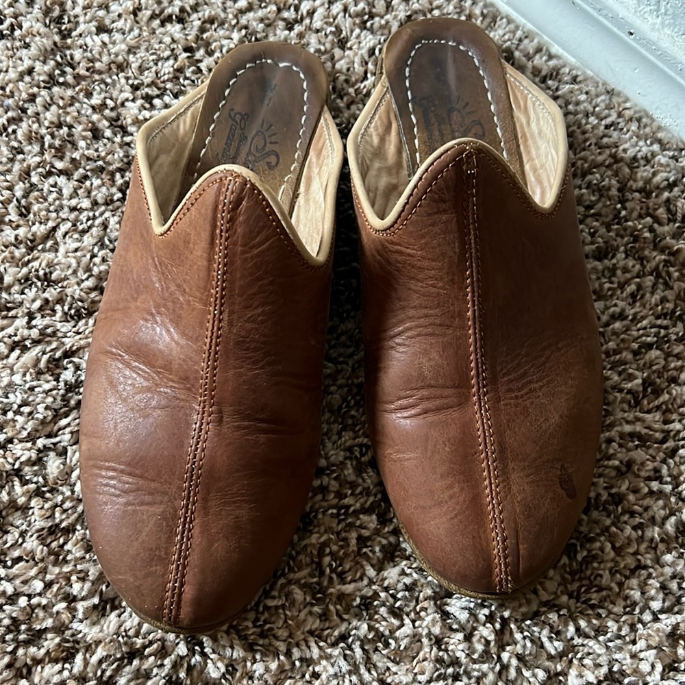 Sabah Babas Classic Baba Turkish Size 41 US 9-9.5 GORGEOUS Brown
Color.